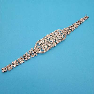 Edwardian-filigree-platinum-diamond-pearl-bracelet